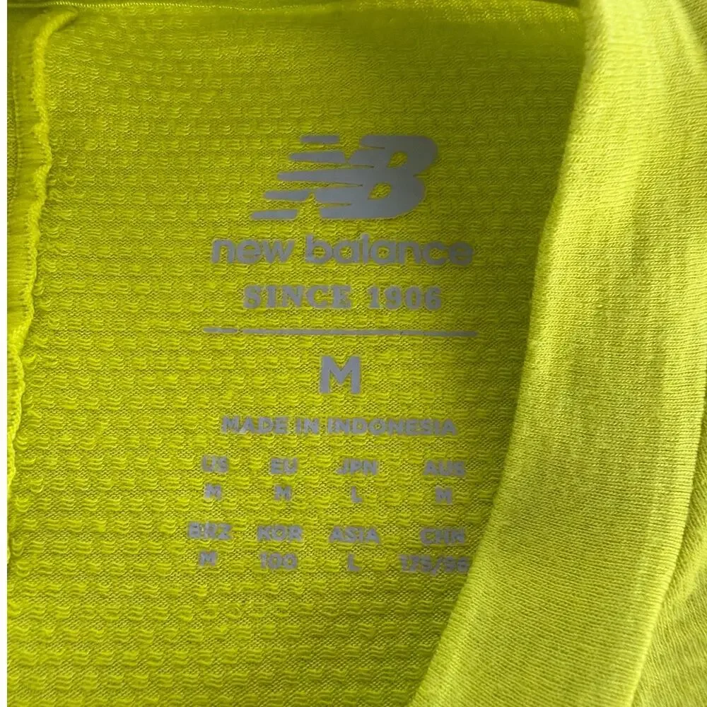 New Balance Heat Mens Shirt Medium Yellow Long Sleeve Pullover Athletic